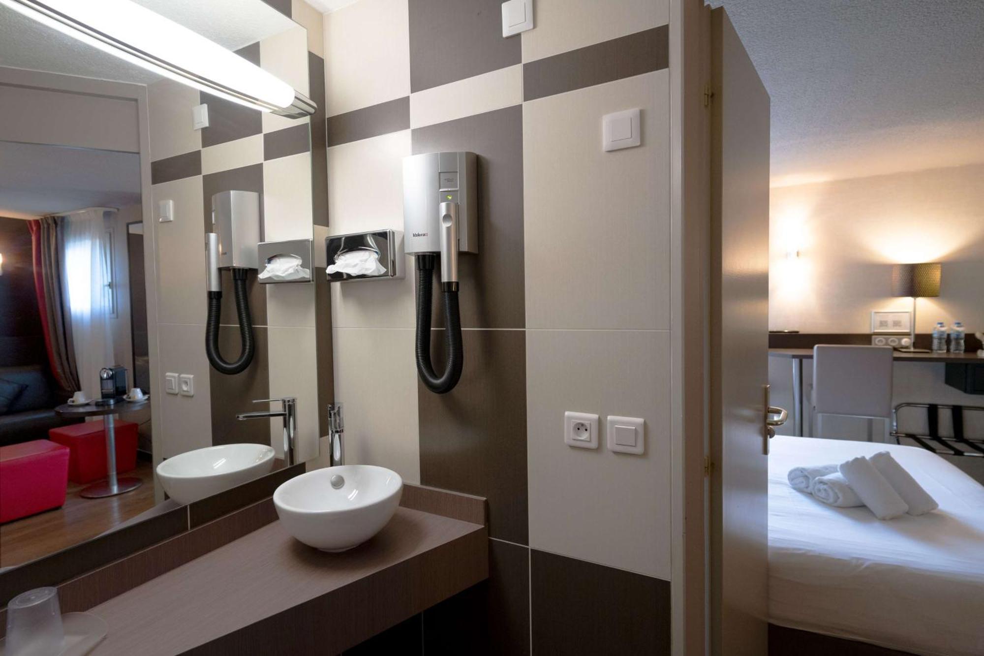 Best Western L'Atelier 117 Maubeuge Ngoại thất bức ảnh