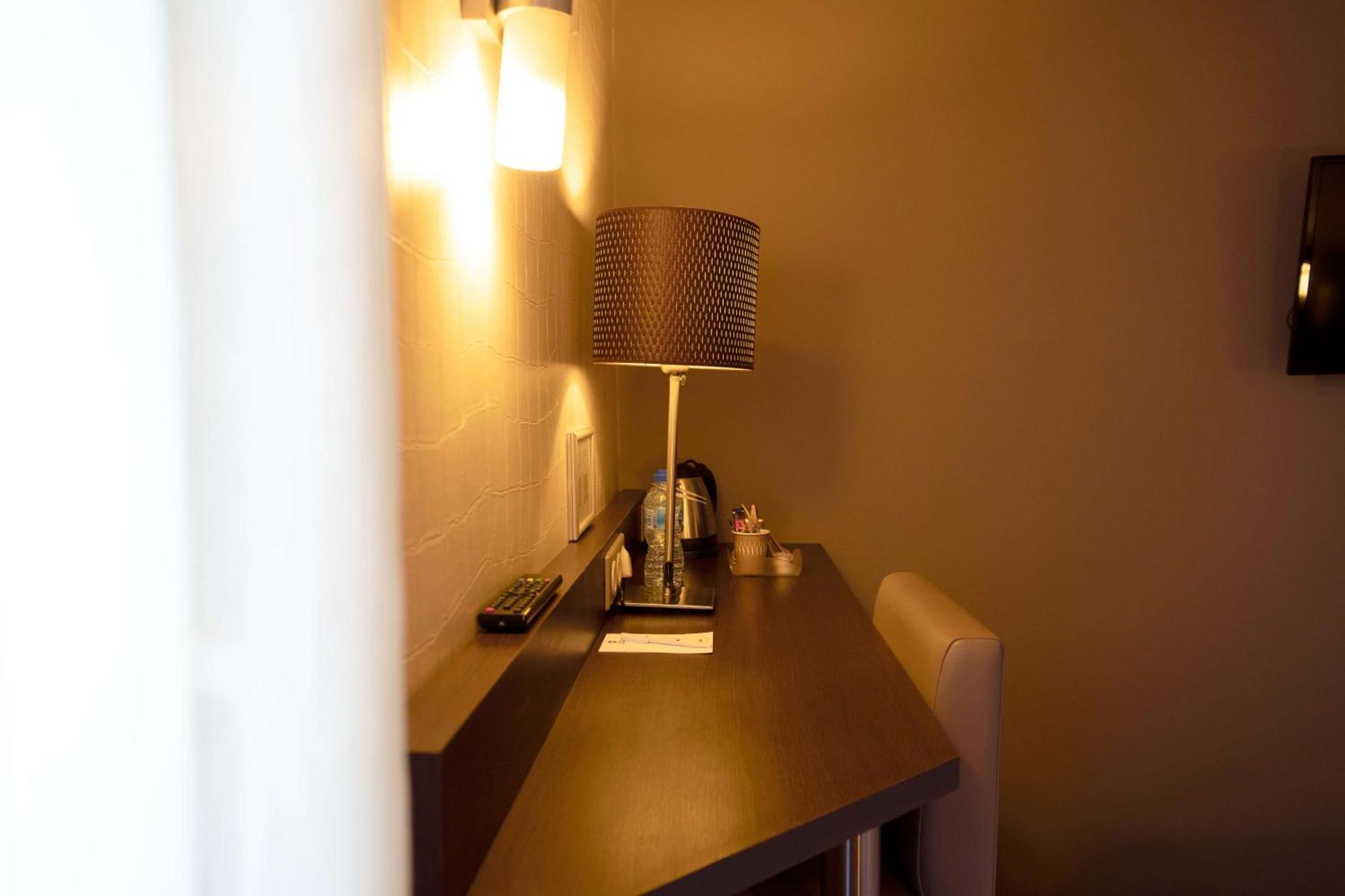 Best Western L'Atelier 117 Maubeuge Ngoại thất bức ảnh