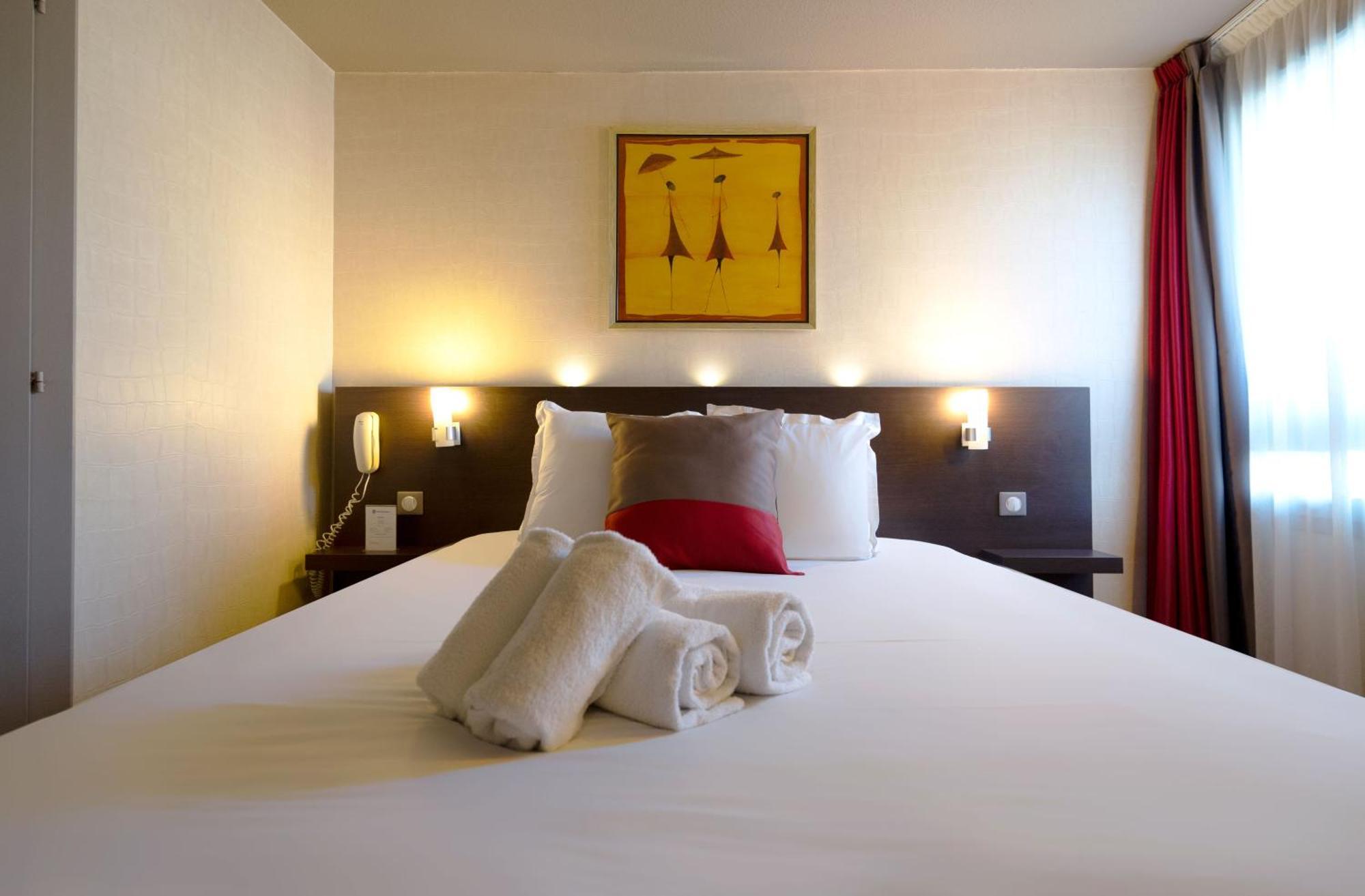 Best Western L'Atelier 117 Maubeuge Ngoại thất bức ảnh