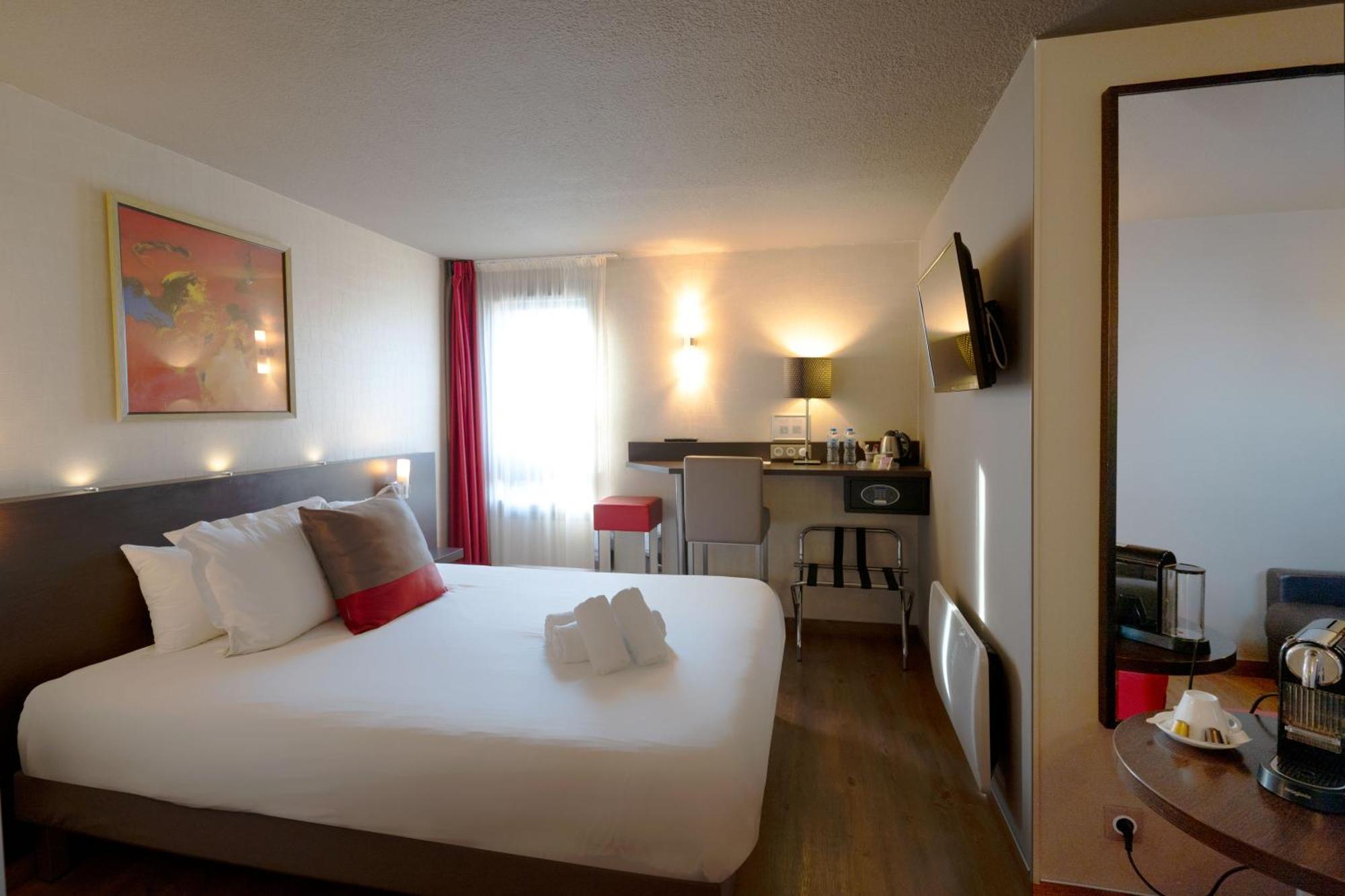 Best Western L'Atelier 117 Maubeuge Ngoại thất bức ảnh