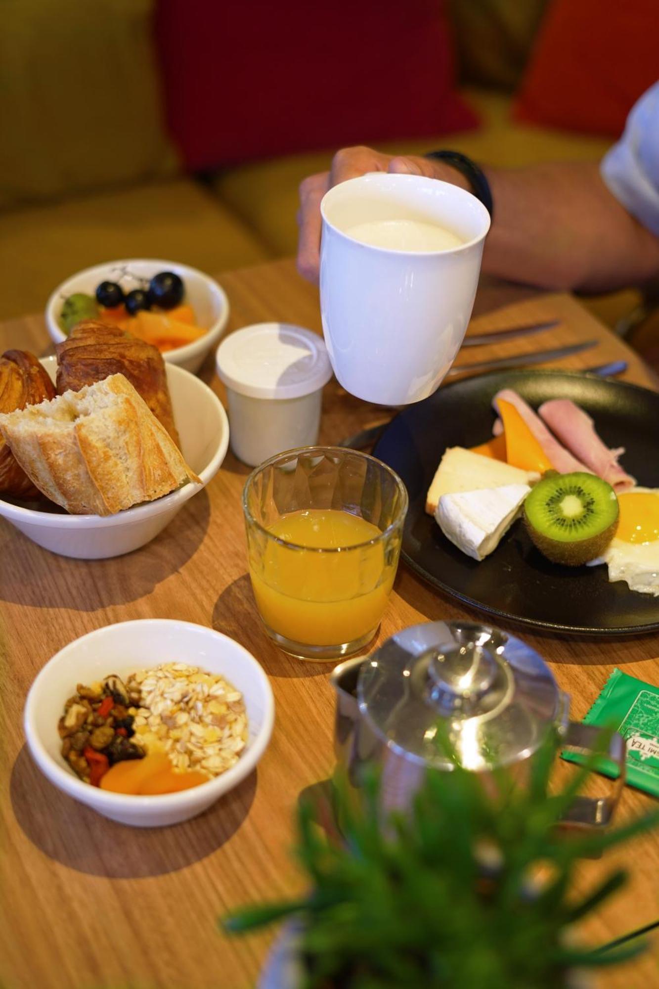 Best Western L'Atelier 117 Maubeuge Ngoại thất bức ảnh